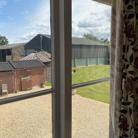 Pass The Keys Hare Cottage Wonderful Views And Parking Moreton-in-Marsh Exterior foto