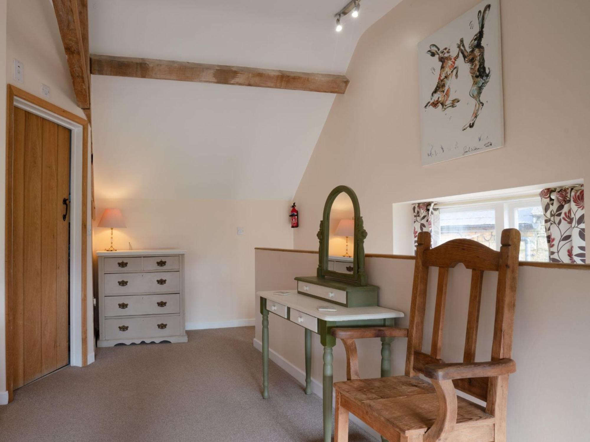 Pass The Keys Hare Cottage Wonderful Views And Parking Moreton-in-Marsh Exterior foto